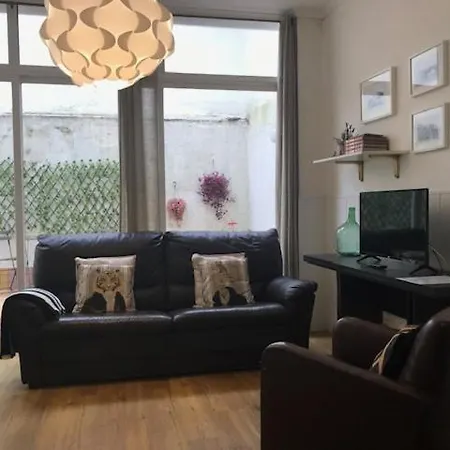 Fantastic 2 Bedrooms In Campolide - Rc * ליסבון
